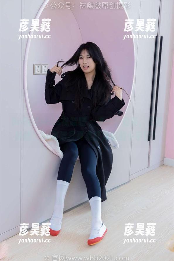 BoBoSocks袜啵啵 - 来一份泡芙，无需烘焙，AJ高清写真集打开你的小宇宙！