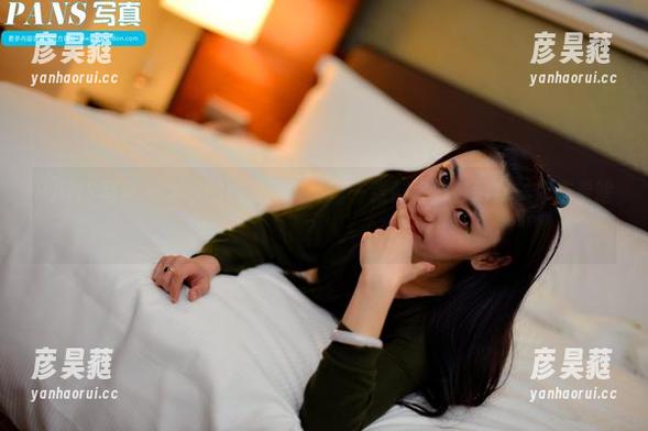 PANS写真 - 水水的试镜图集：每一张都好像在问我‘你在看啥？’