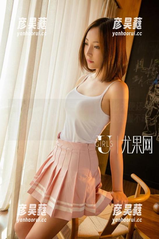 UGirls尤果网 - 李颜儿的写真比天使还天真，赶紧来下载吧，不然我岂不是搬不动！