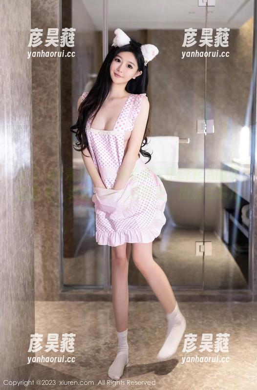 Xiuren秀人网 - 捧起卓芷伊EricA的夏日图集，灵魂都被一扫而光，阴凉在哪儿？