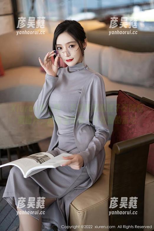 Xiuren秀人网 - 只想收藏娜娜子呀的校服图片，原图里藏着一个优雅的叛逆