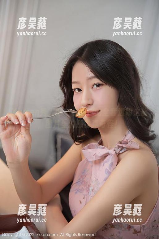 Xiuren秀人网 - 小逗逗的全套透明之旅，图片里的感觉真奇怪！