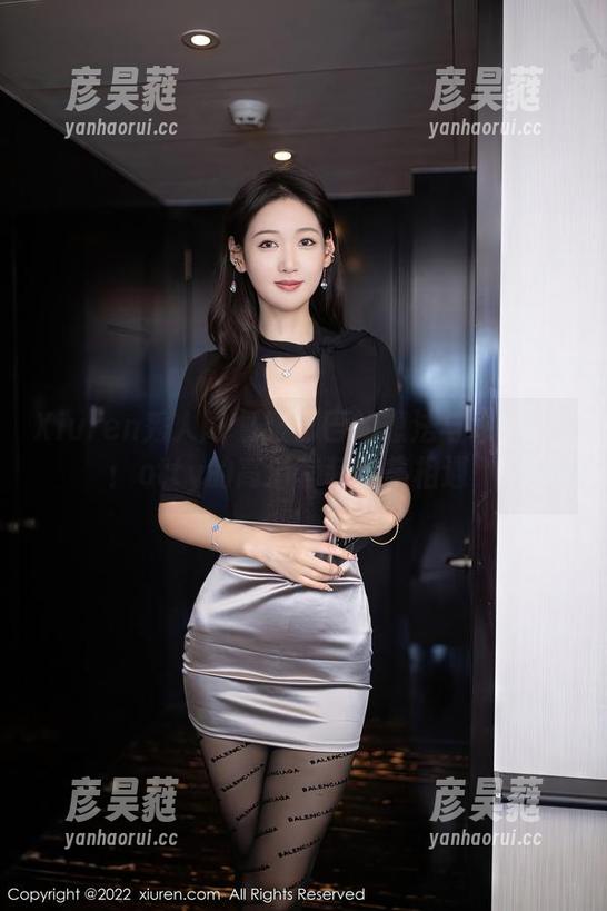 Xiuren秀人网 - 皱巴巴的想法与徐莉芝Botty的高清套装合集相遇
