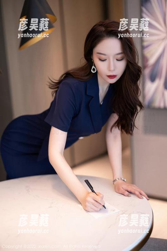 Xiuren秀人网 - 快获取朱可儿Flora的镂空图册，免费！保质期…没过期就好！
