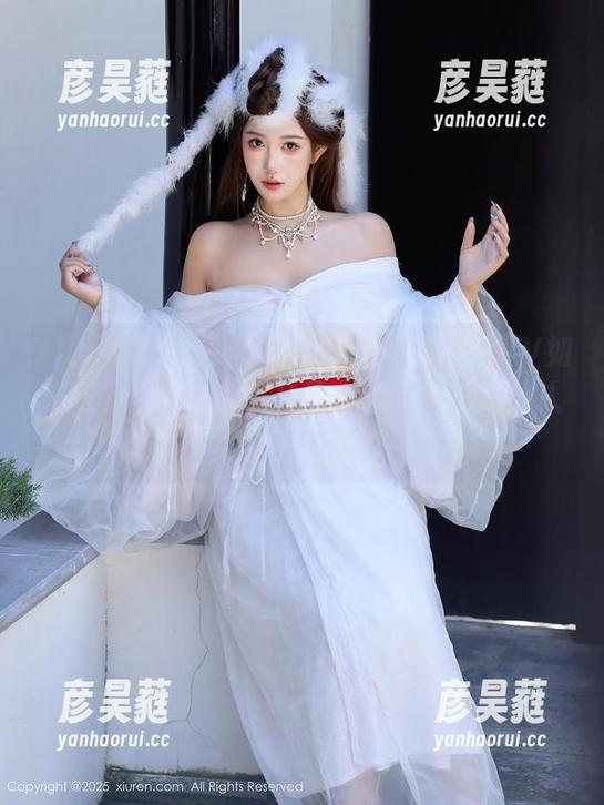 Xiuren秀人网-沐子熙V Xiuren秀人网 - 精选图片:看沐子熙V如何在万圣节变身,化妆品的强大真是让人刮目相看了。