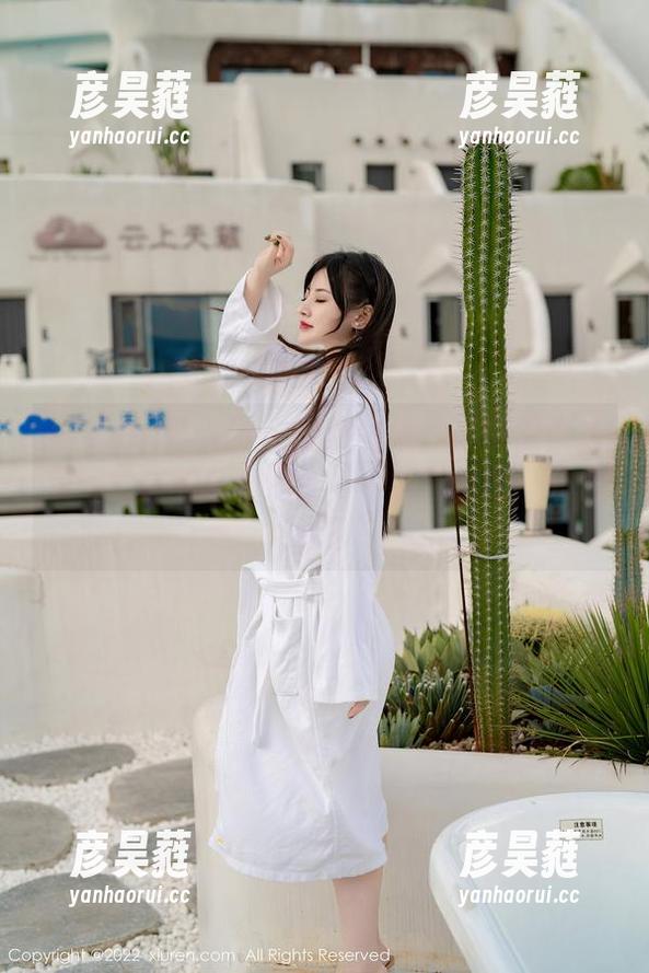 Xiuren秀人网 - 豹纹图集：王俪丁小宝贝与自然的亲密贴合……或者说是一场偶遇？