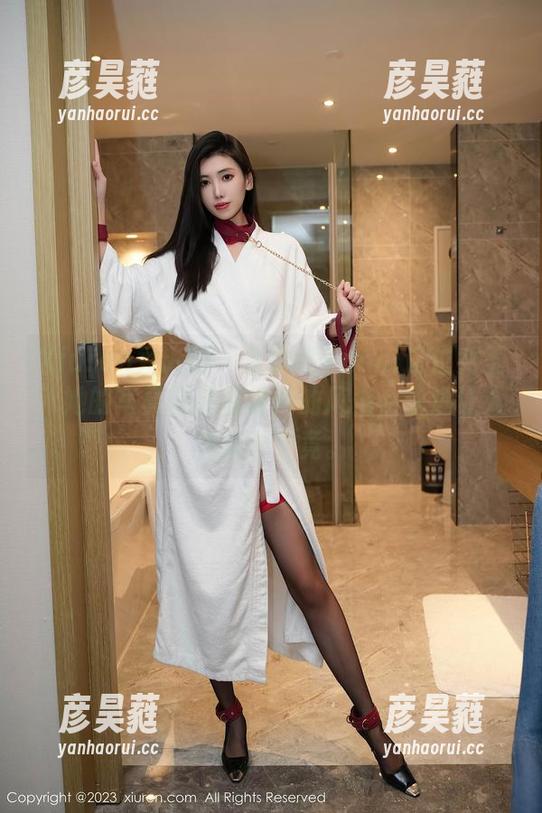 Xiuren秀人网 - 王馨瑶Yanni这位女王，她的写真资源就像她的风范，永远让人想探个究竟。