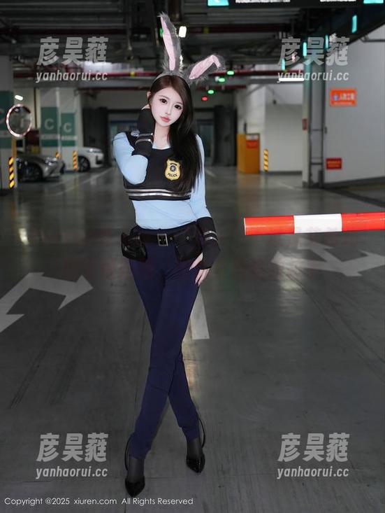 Xiuren秀人网 - ‘双人’不过是艾希儿的在线搭档，图片里偷偷拉拉手