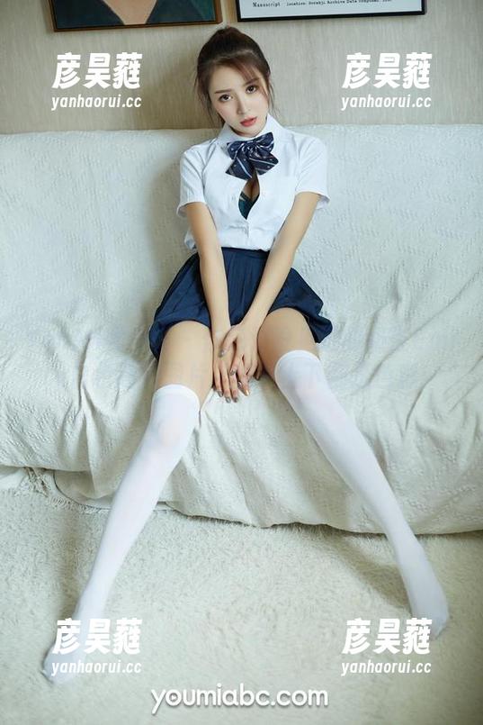 YouMi尤蜜荟 - 你绝对没见过的奶茶Emily白色高清图片，浑身上下都是色彩！