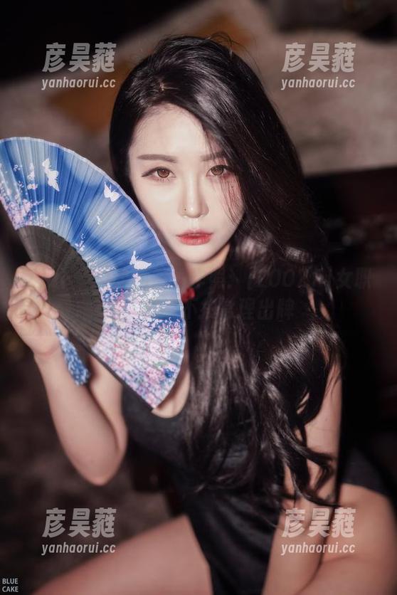 Zia(지아)的另类工作照：[LOOZY]女职员，统统不按常理出牌