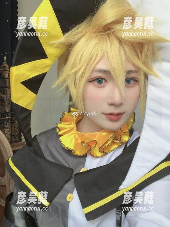 Zyra秋 Zyra秋的JK写真,图库瞬间变身奇幻校园,来吧,谁不想当那个同桌?