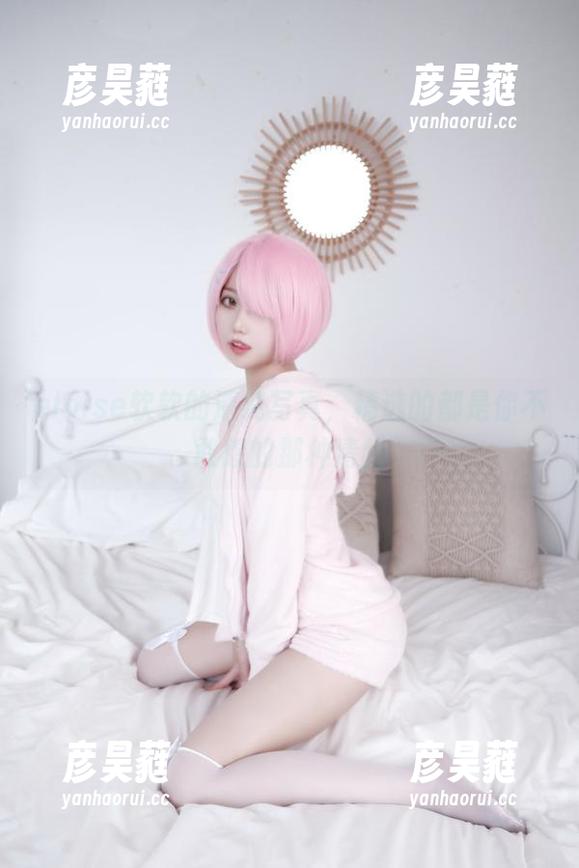 eloise软软的清纯写真，精选的都是你不敢想的那种清新