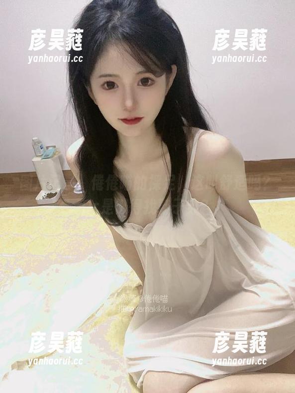 图片记录：倦倦喵的裸足，这叫舒适吗？Or是懒得找鞋子穿？