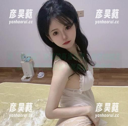这“倦倦喵”姐姐的高清套图，构图稍微走心，然而酝酿出的气氛真让人臊得慌