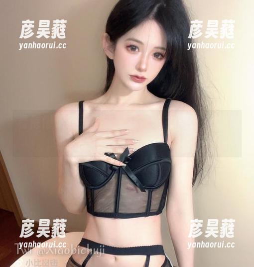 看倦倦喵在无圣光的鱼骨胸衣写真中玩出新花样！