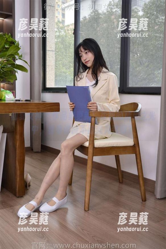 初夏女神 - 作品集更新，柒柒的精灵之光中，看看谁能不被光晃到眼？