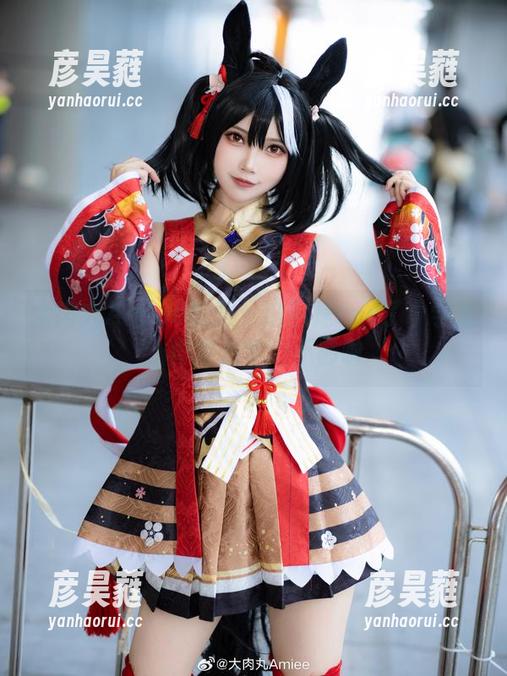 大肉丸Amiee校服：这回是cos了个学生，肯定是学分不够啦