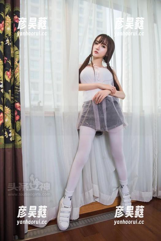 头条女神 - 精选尹菲的豹纹：真有一股野性在呼唤我。