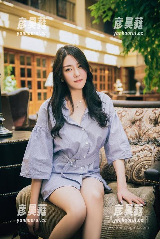 头条女神 - 万圣节就得看玄子的照片，免费得不偿失的那种……你信不信？