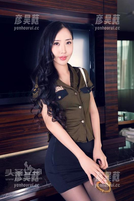 头条女神-美纳子 头条女神 - 图库大放送:美纳子OL,一边办公一边漂流的小心心