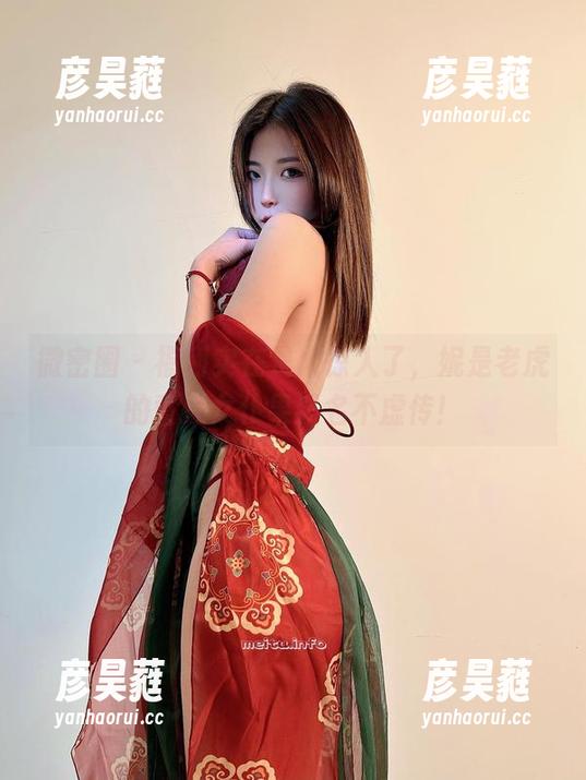 微密圈 - 福利实在是太惊人了，妮是老虎的童颜女仆果然名不虚传！
