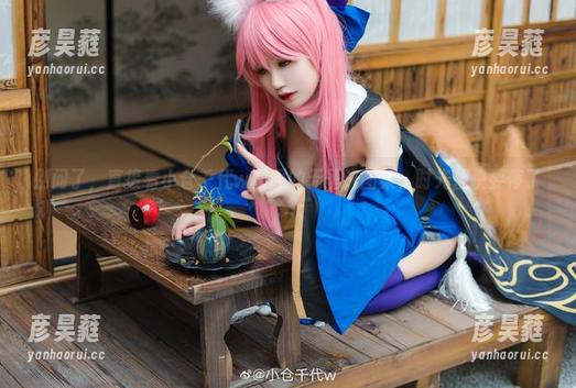 别问了，直接看小仓千代w和服的无圣光图集，时光都快要停了～