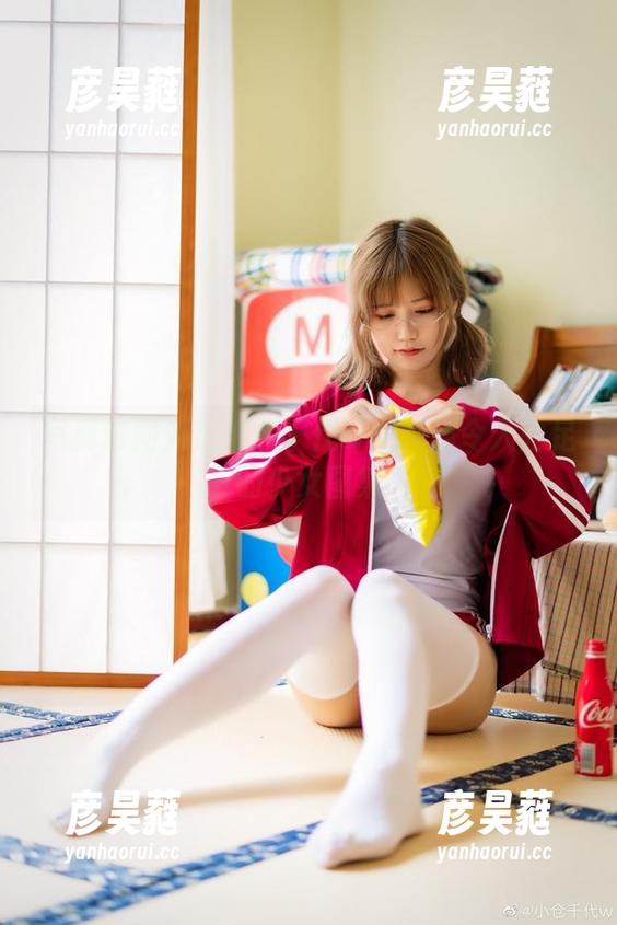 小仓千代w 写真时间到!小仓千代w和她那令人驻足的少女图集