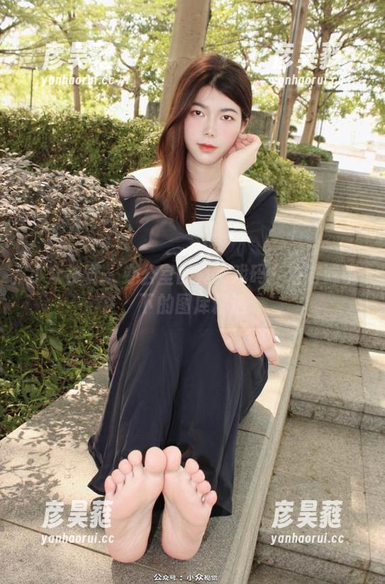 小众视觉-洁洁 小众视觉 - 办公室的真实戏码:洁洁滤镜下的图库精选