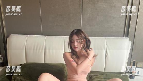 微密圈 - 精选红色内衣，小优优子在这里扮演了温柔与叛逆的完美结合，真敢穿！