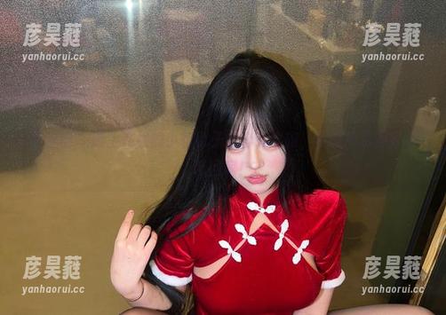 微密圈 - 踏上在线的小优优子的套装之旅，争取把资源打包带回家！