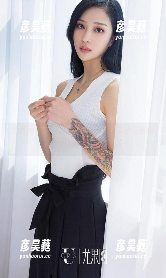 尤果网 - 饶了我的思绪，小喜关于你的写真，细腻中又透着火花