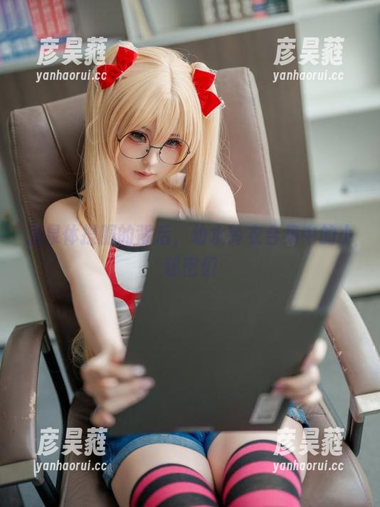 温泉体操服的背后，幼水铃衣合集中的小秘密们
