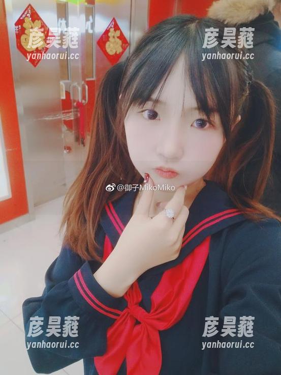 大胆前行的御子Yumiko，内衣全集恰到好处的挑逗。