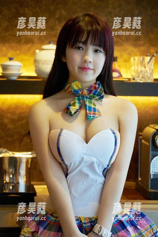 推女郎-Yu佳妮 推女郎 - 职业装版的Yu佳妮,图片里的神情微妙得让人想下载,然后琢磨。