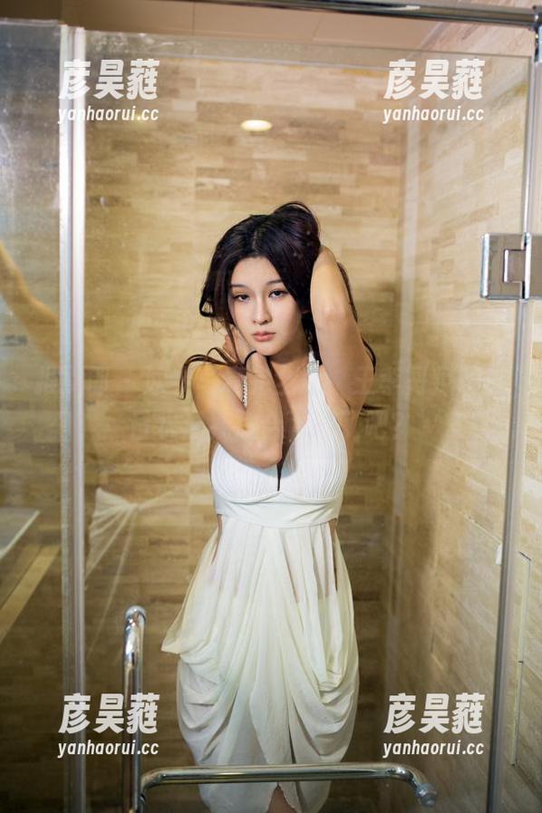 推女郎-王李丹尼 推女郎 - 泳衣写真完全版,王李丹尼的夏日水温太适合下载了吧?