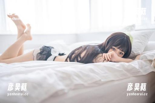 桃良阿宅在办公室，她的美图简直让人想抄袭