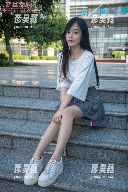 梦丝女神-晓晓 梦丝女神 - 薄袜子配晓晓,谁能抗拒?快来下载这些美图吧!