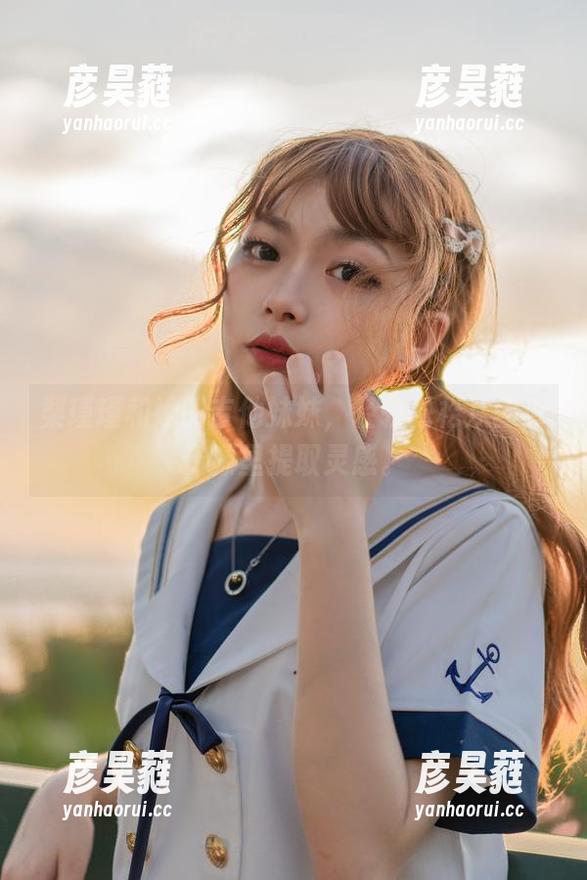 梨瑾瑾和她的吉他妹妹，轻轻松松从图库资源里提取灵感。
