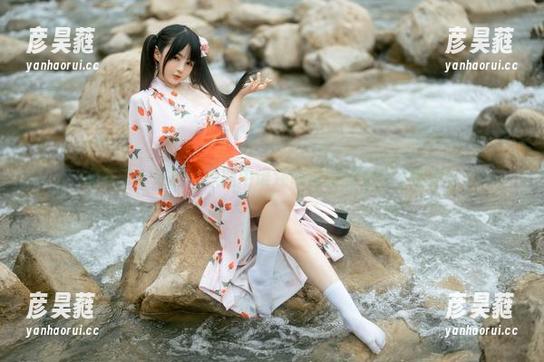 樱井宁宁 樱井宁宁来啦!原图中谁还敢说萝莉女仆不够撩?