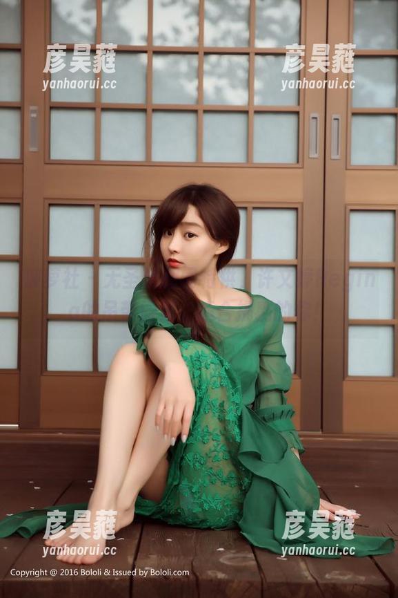波萝社 - 无圣光期间特供，许文婷Regina的吊带图集，适合挑剔的你！
