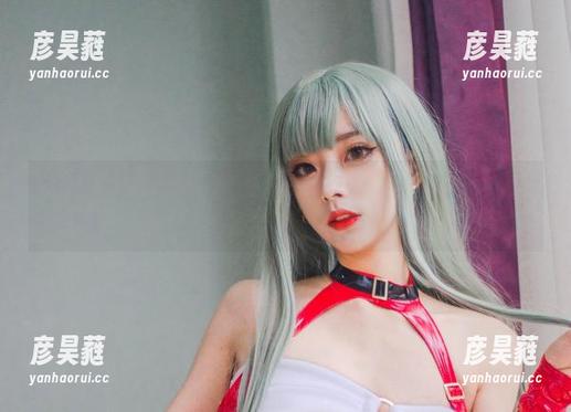 清颜真德秀 一米八的清颜真德秀和她的黑色写真集,给我一种奇怪的美感。