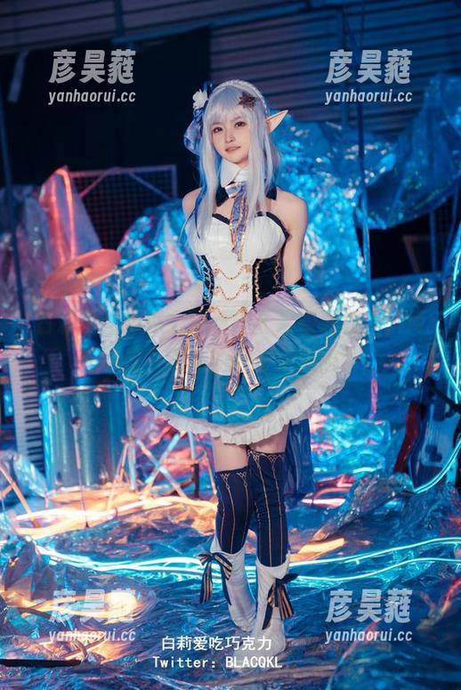 白莉爱吃巧克力的新作《爱蜜莉雅》，简直是下载后的神奇反应包！