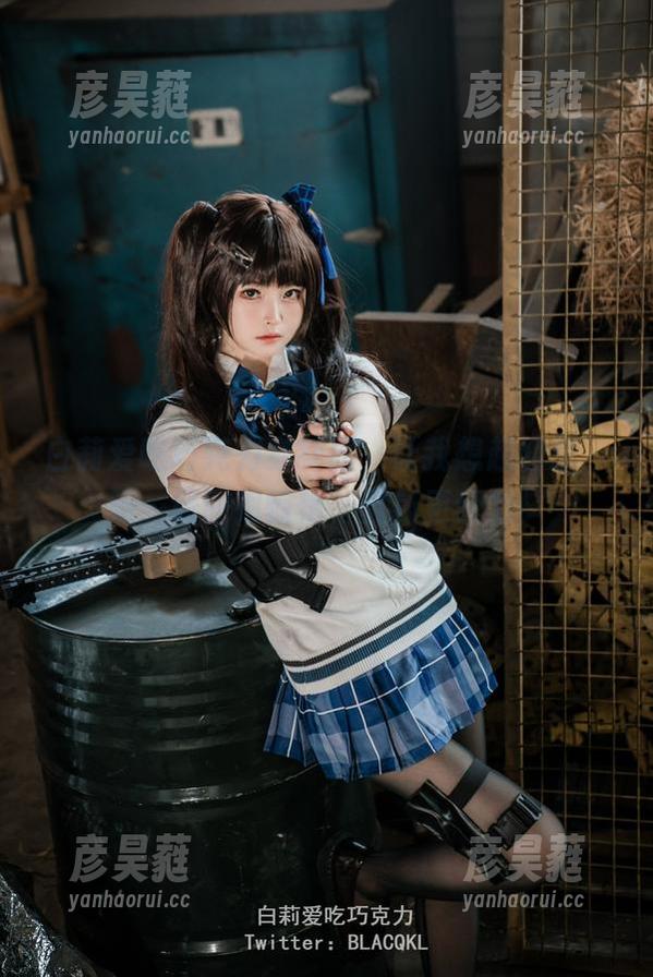 白莉爱吃巧克力 白莉爱吃巧克力穿制服,让我想起初恋,呃…原图很惊艳,更新更给力!