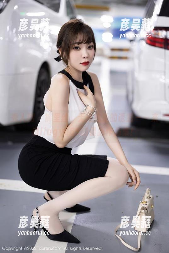 秀人网-lingyu69 秀人网 - 裤里丝,无法抗拒的诱惑——来自lingyu69的最新作品集!