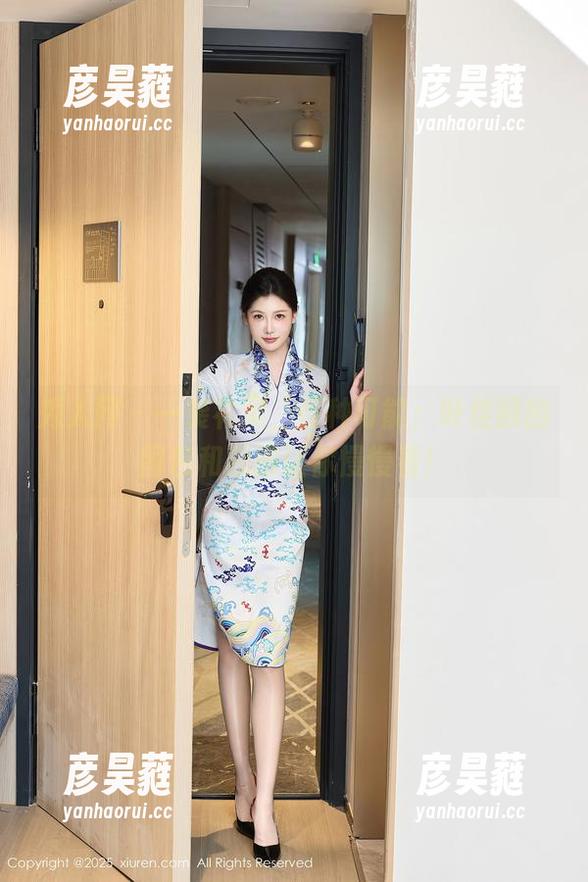 秀人网 - 一袭礼服，百种可能；叶佳颐的图包和原图让你慢慢看！