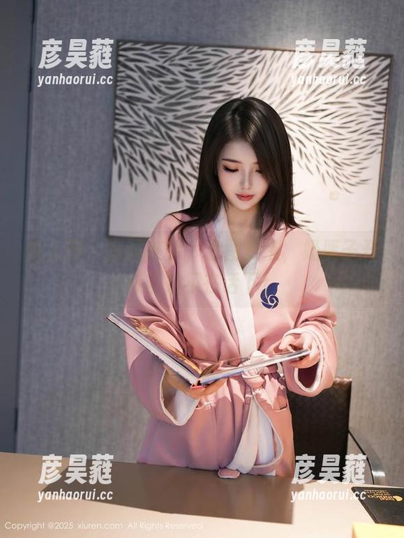 秀人网 - 原图在手，套图更撩，奶瓶子开心自拍不在话下！