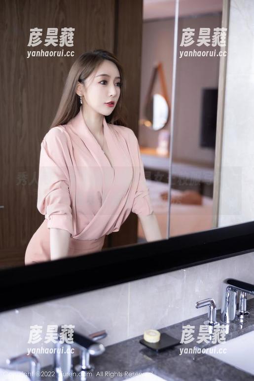 秀人网 - 关于观看邹晶晶女王校服写真，我突然有了个小想法