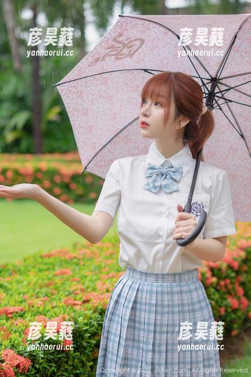 秀人网-韩静安 秀人网 - 夏日写真不怕暴晒,网盘里有个韩静安!