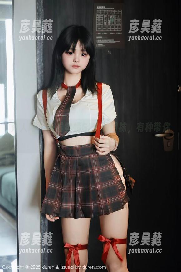 秀人网-黄婧GIGI 秀人网 - 看看黄婧GIGI的网袜,有种带你入局的小调皮!