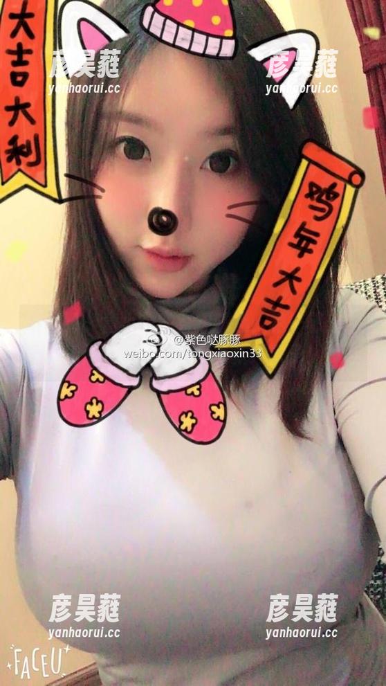 微密圈 - 童小芯的直播精选，第一部分别搁那儿望天，快来更新逗乐子！